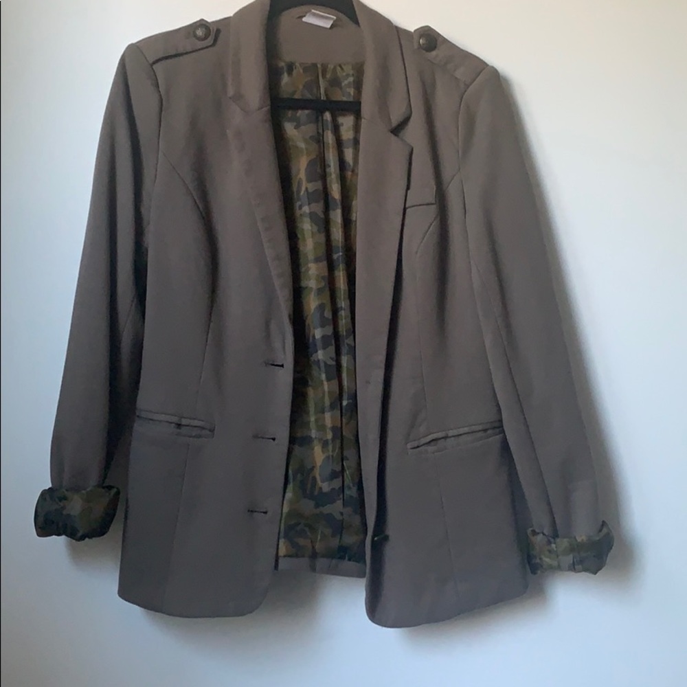 Knit jacket with cami print lining